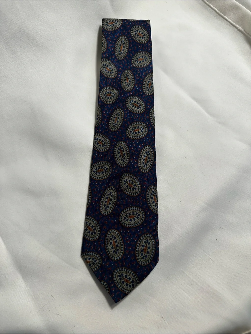 A43. 100% silk • Handmade in Italy • Giorgio Benelli Boutique